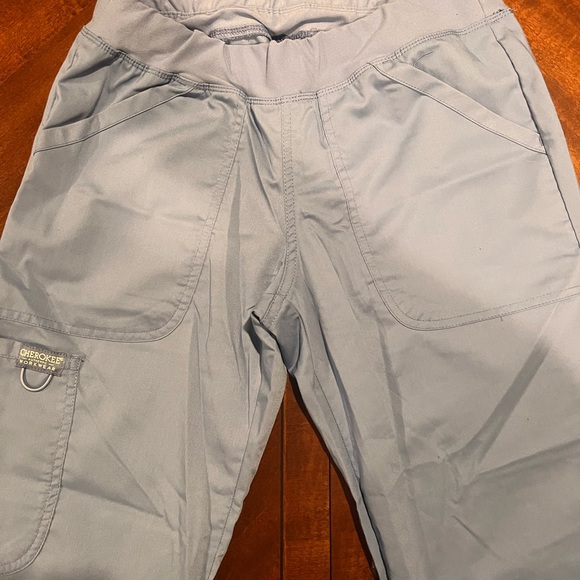 Women’s Cherokee authentic workwear scrubs - Picture 11 of 12